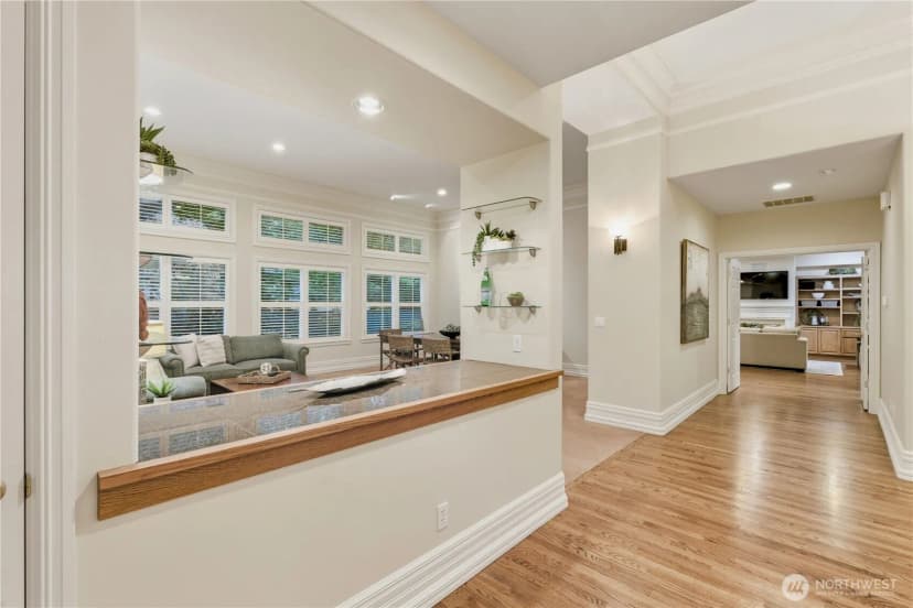 Property photo for 1428 108th Avenue Ne, Bellevue photo 5