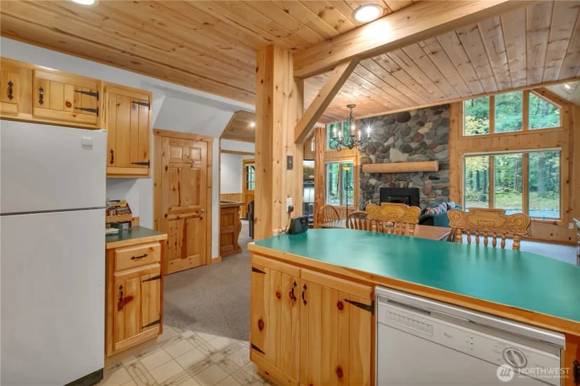 Property photo for 16018 Hackamore Way E, Greenwater photo 23