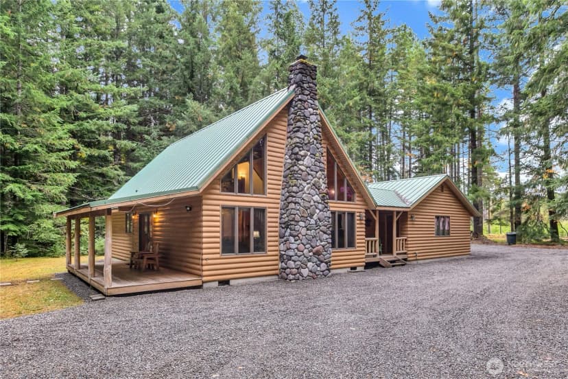 Property photo for 16018 Hackamore Way E, Greenwater photo 8