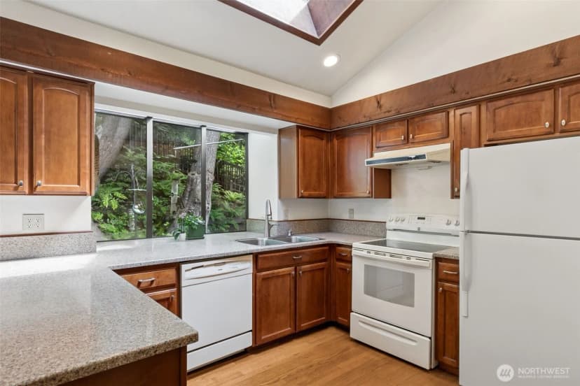 Property photo for 5019 E Mercer Way, Mercer Island photo 8