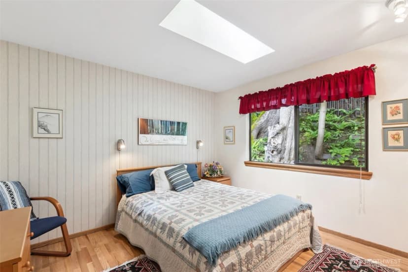 Property photo for 5019 E Mercer Way, Mercer Island photo 15