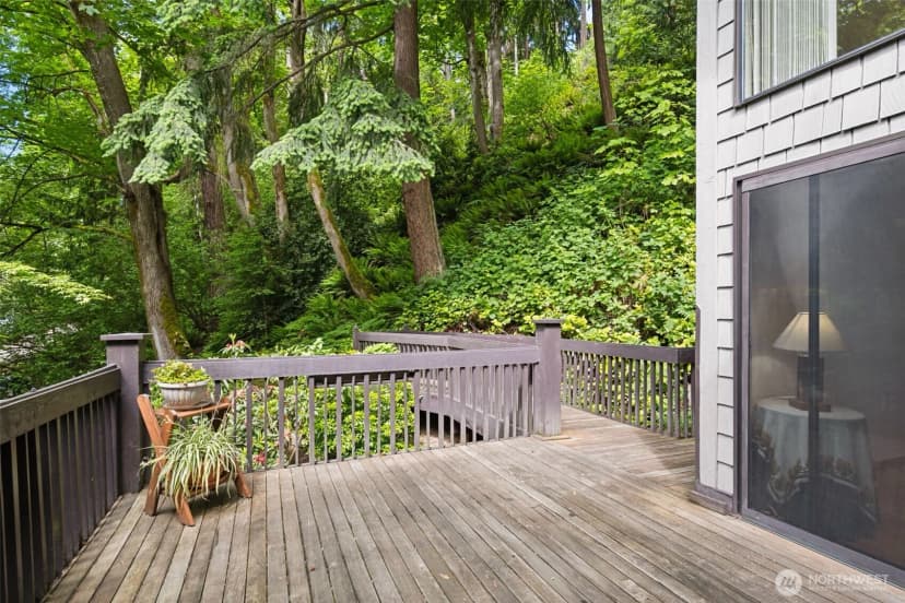 Property photo for 5019 E Mercer Way, Mercer Island photo 27