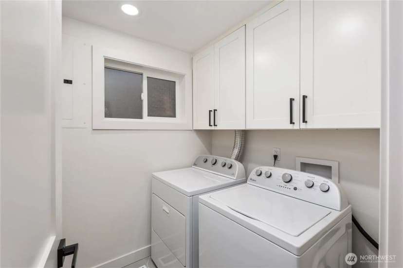 Property photo for 16802 Ne 6th Place, Bellevue photo 16