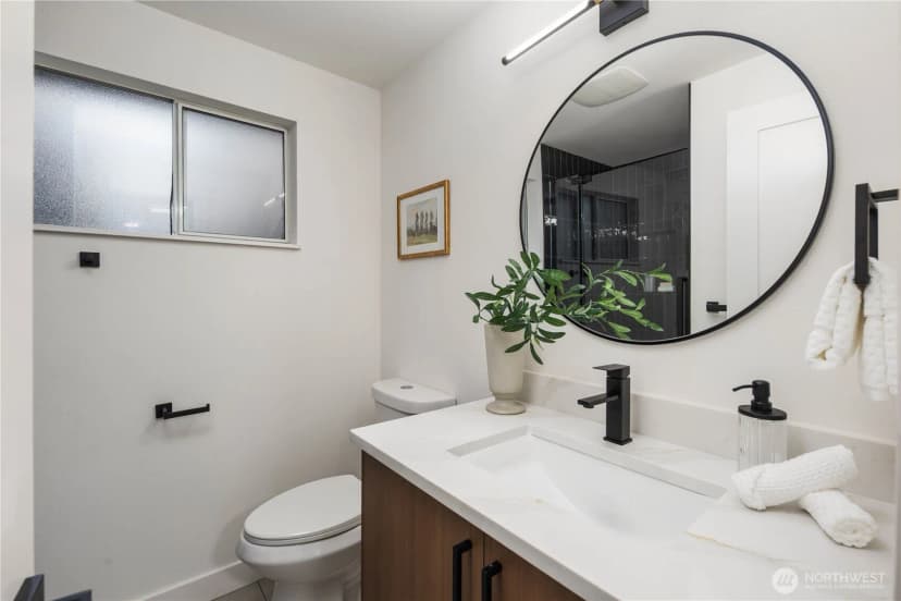Property photo for 16802 Ne 6th Place, Bellevue photo 25