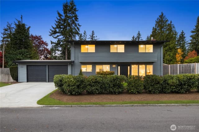 Property photo for 16802 Ne 6th Place, Bellevue photo 2