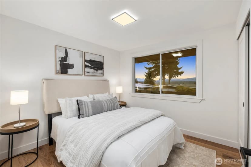 Property photo for 16802 Ne 6th Place, Bellevue photo 22