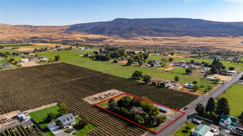 Property photo for 10901 N Pioneer Road, Prosser photo 4
