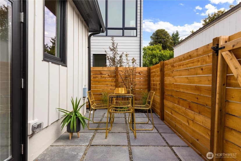 Property photo for 5946 39th Avenue Sw, Seattle photo 29