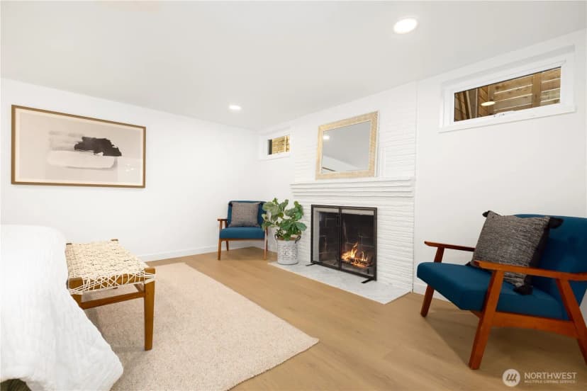 Property photo for 5946 39th Avenue Sw, Seattle photo 23