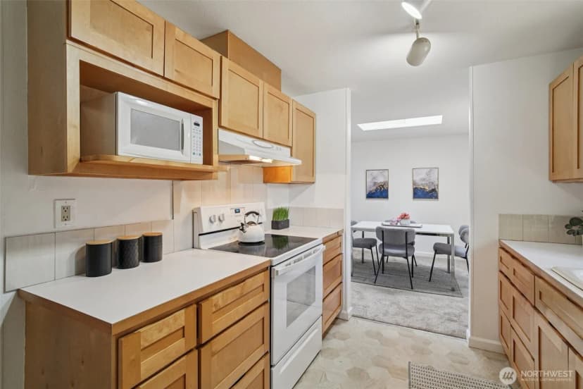 Property photo for 1261 150th Avenue Se, Bellevue photo 6