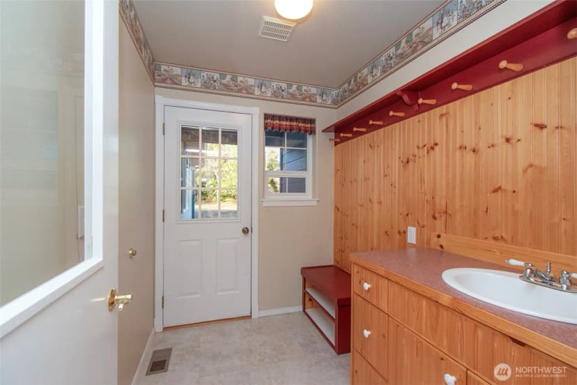 Property photo for 62 Yellow Brick Road, Sequim photo 9