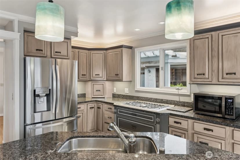 Property photo for 16905 35th Avenue Sw, Burien photo 16