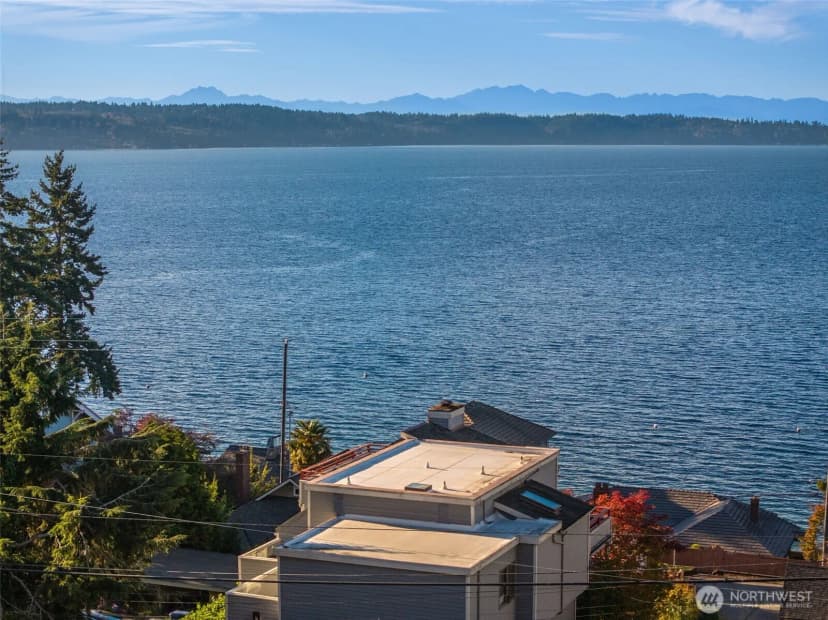 Property photo for 16905 35th Avenue Sw, Burien photo 4