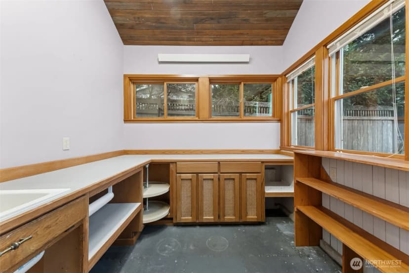 Property photo for 16905 35th Avenue Sw, Burien photo 35
