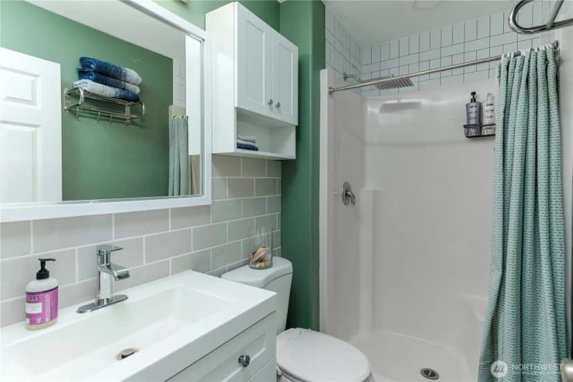 Property photo for 1404 Ripplebrook Dr, Port Angeles photo 27
