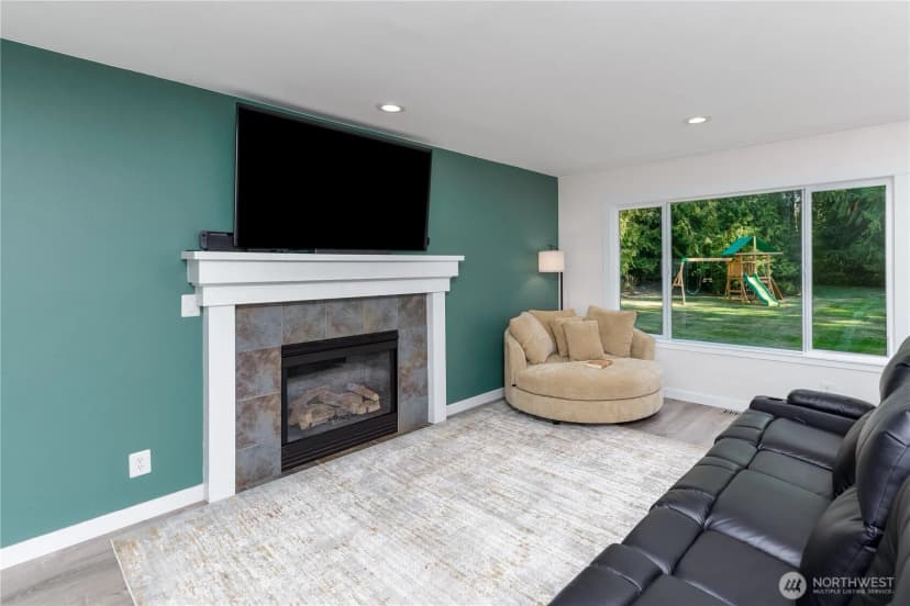 Property photo for 1404 Ripplebrook Dr, Port Angeles photo 17