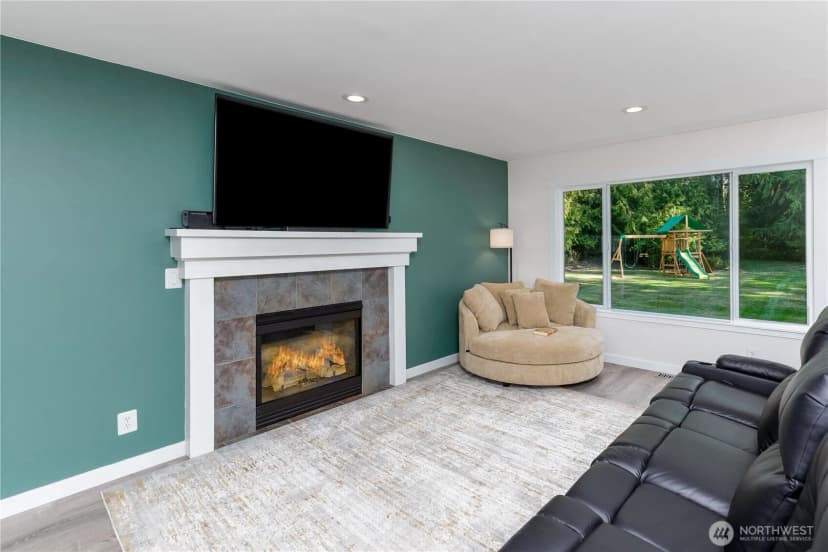 Property photo for 1404 Ripplebrook Dr, Port Angeles photo 6