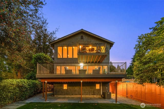 Property photo for 16039 Maplewild Avenue Sw, Burien photo 3