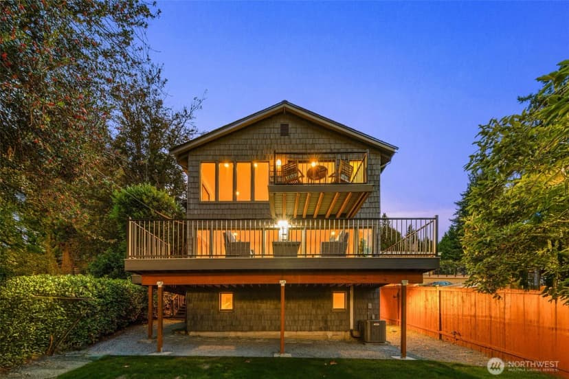 Property photo for 16039 Maplewild Avenue Sw, Burien photo 3