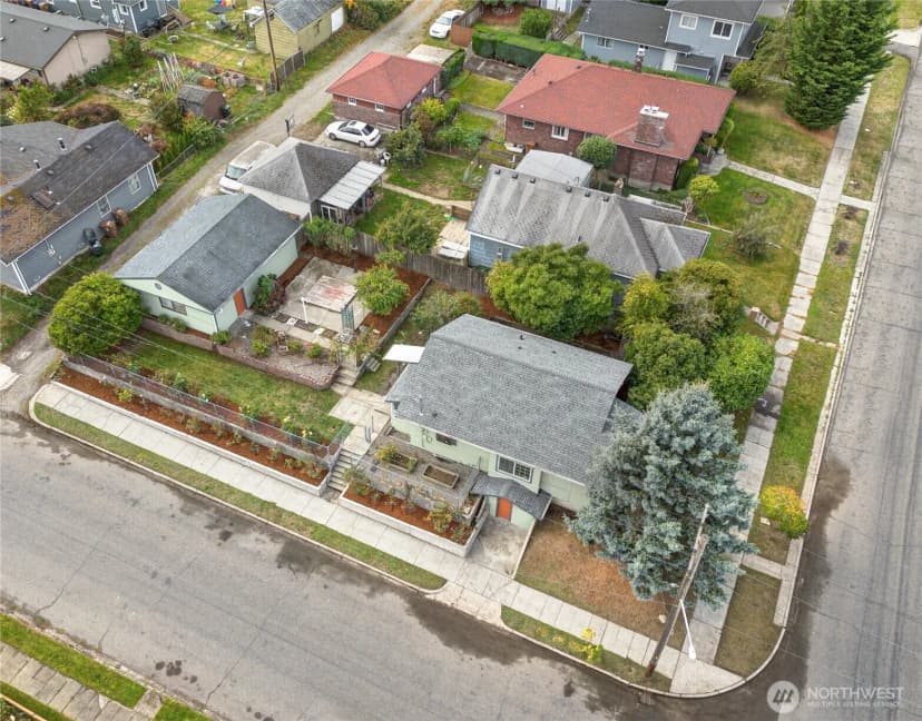 Property photo for 402 S 58th Street, Tacoma photo 2
