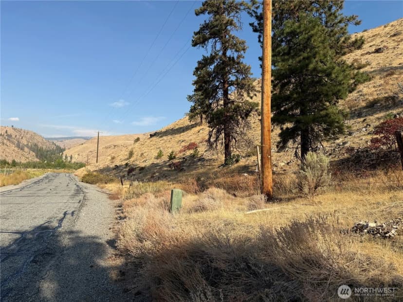 Property photo for 2200 Antoine Creek Road, Chelan photo 4