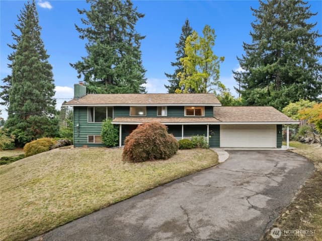 Property photo for 15322 Ne 7th Place, Bellevue