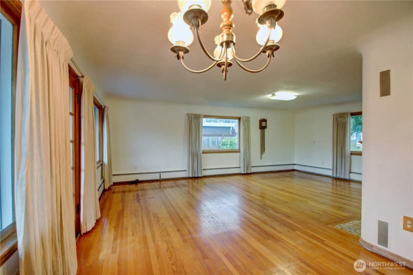 Property photo for 117 Talcott Street, Sedro Woolley photo 5