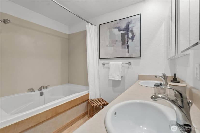 Property photo for 30035 47th Place S, Auburn photo 17
