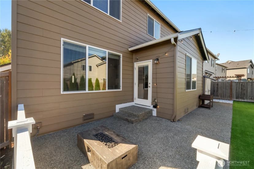 Property photo for 1002 O Farrell Lane Nw, Orting photo 33
