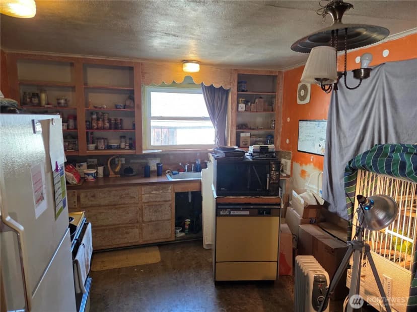 Property photo for 1815 W 6th Street, Port Angeles photo 6