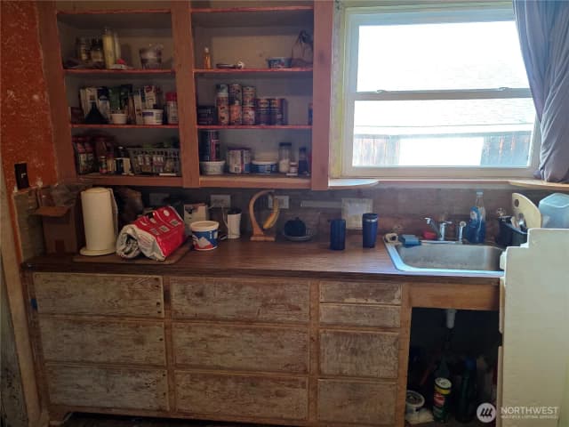 Property photo for 1815 W 6th Street, Port Angeles photo 5