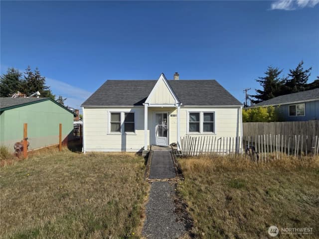 Property photo for 1815 W 6th Street, Port Angeles