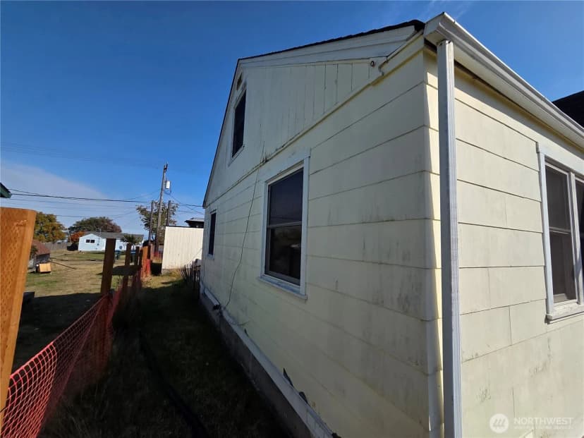 Property photo for 1815 W 6th Street, Port Angeles photo 13
