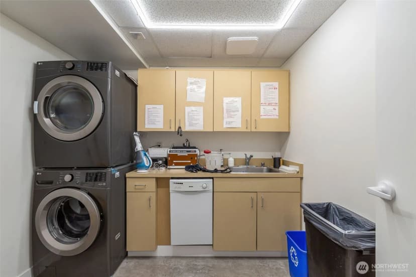 Property photo for 7301 5th Avenue Ne #unit A, Seattle photo 9