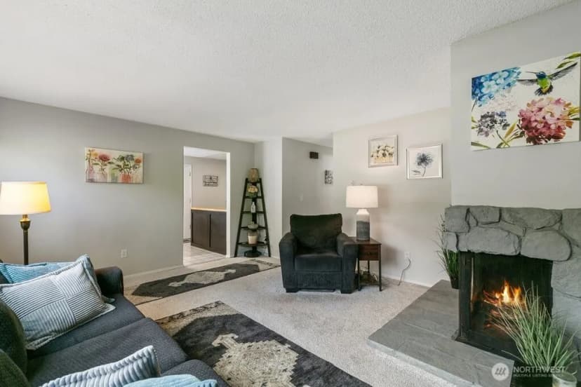 Property photo for 19225 18th Avenue Ne, Shoreline photo 5