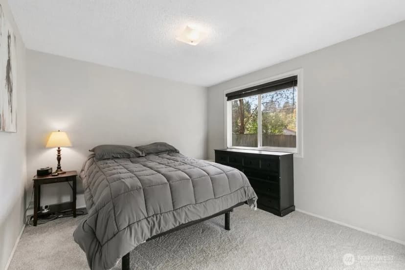Property photo for 19225 18th Avenue Ne, Shoreline photo 11