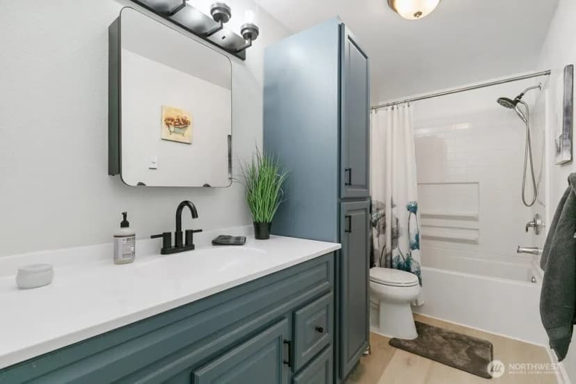 Property photo for 19225 18th Avenue Ne, Shoreline photo 14