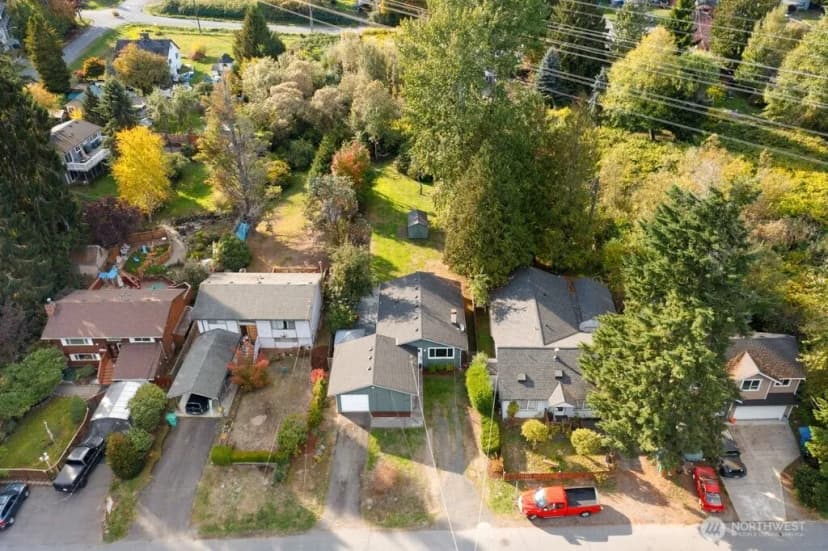 Property photo for 19225 18th Avenue Ne, Shoreline photo 26