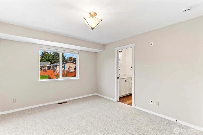 Property photo for 1040 Gilbert Court, East Wenatchee photo 17