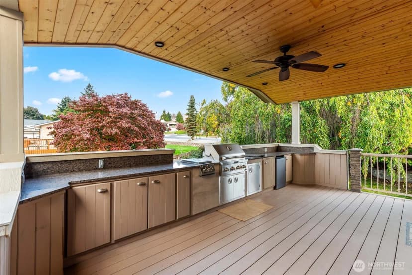 Property photo for 1040 Gilbert Court, East Wenatchee photo 14