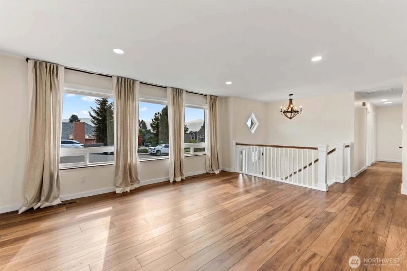 Property photo for 1040 Gilbert Court, East Wenatchee photo 12