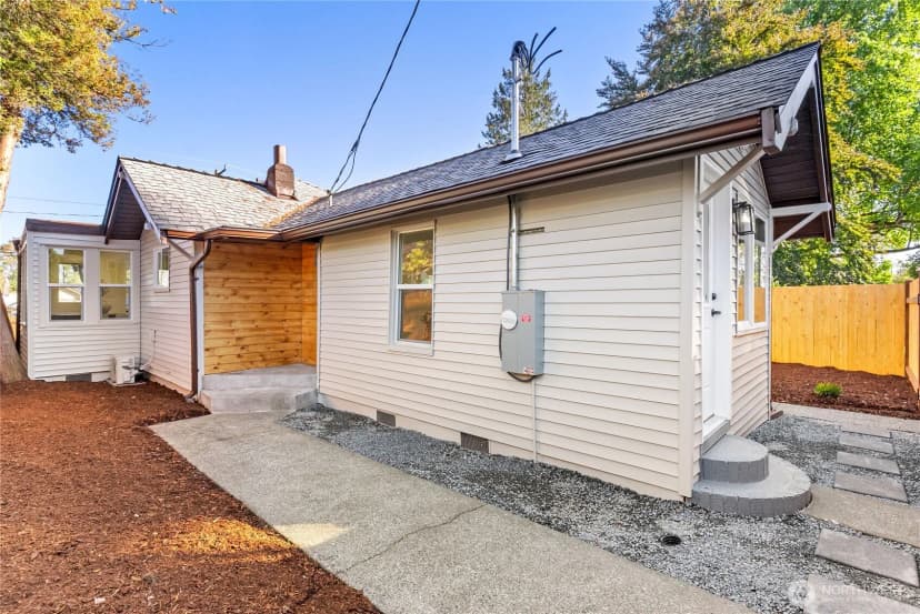 Property photo for 7310 Sw 35th Avenue, Seattle photo 22