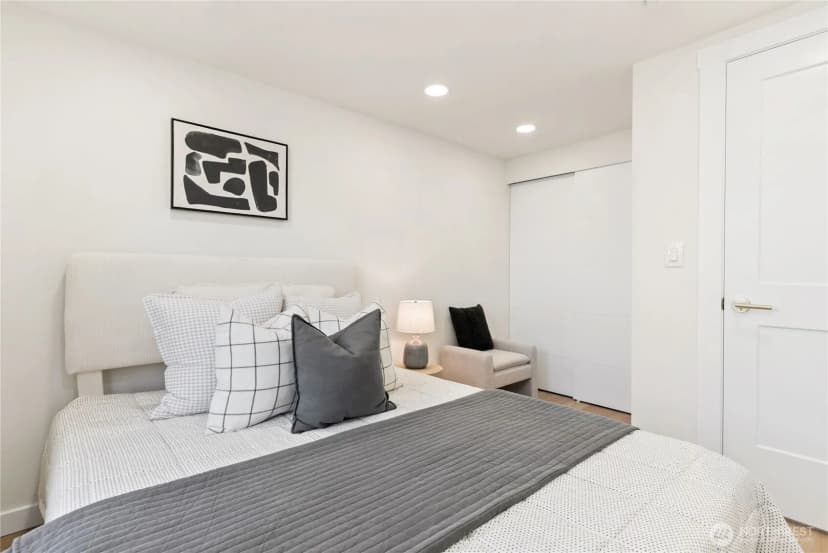 Property photo for 7310 Sw 35th Avenue, Seattle photo 20