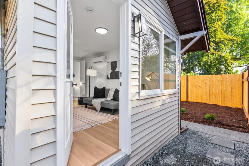 Property photo for 7310 Sw 35th Avenue, Seattle photo 23