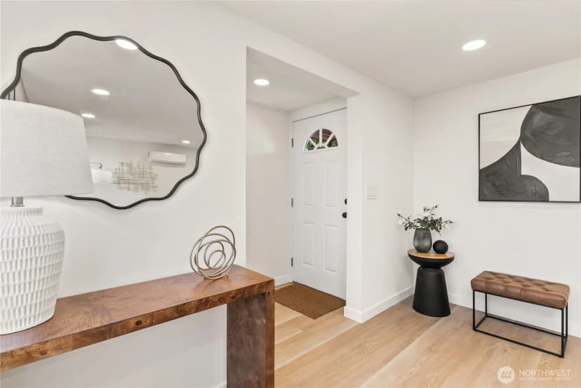 Property photo for 7310 Sw 35th Avenue, Seattle photo 5
