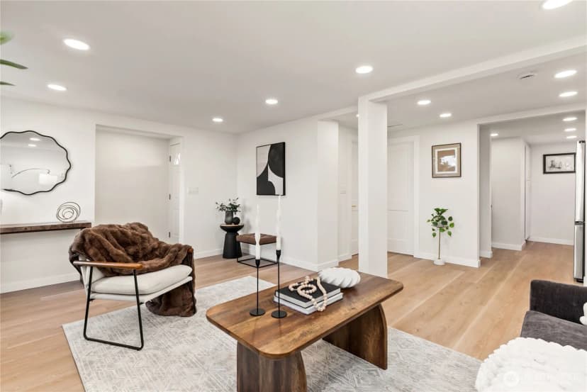 Property photo for 7310 Sw 35th Avenue, Seattle photo 10