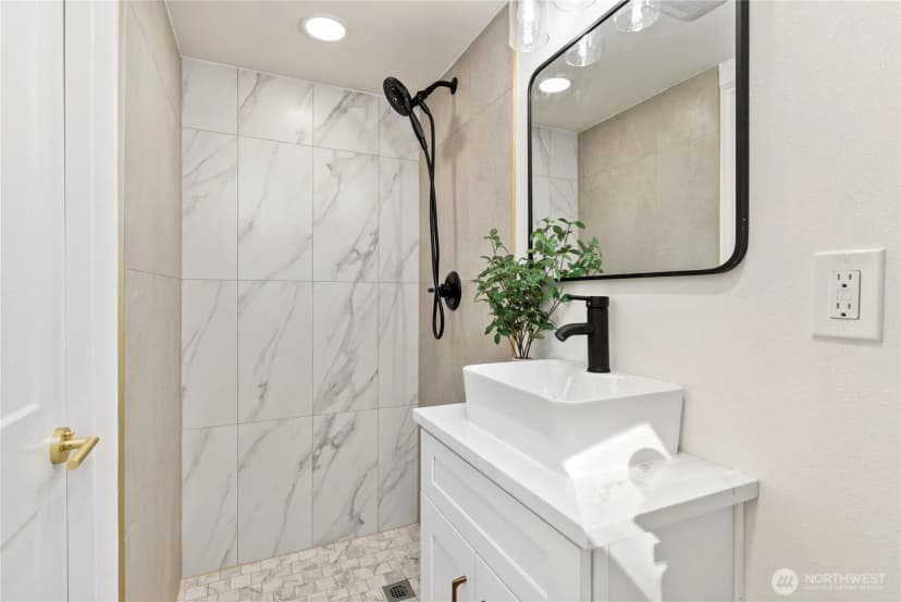 Property photo for 7310 Sw 35th Avenue, Seattle photo 29