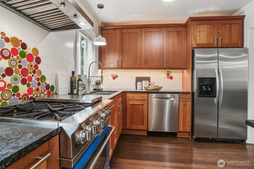 Property photo for 324 Ne 52nd Street, Seattle photo 11