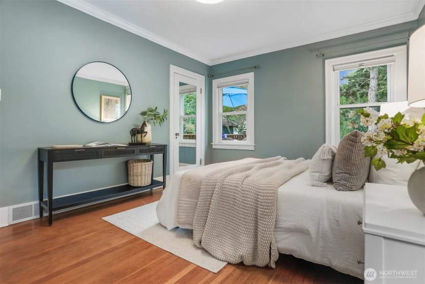 Property photo for 324 Ne 52nd Street, Seattle photo 15