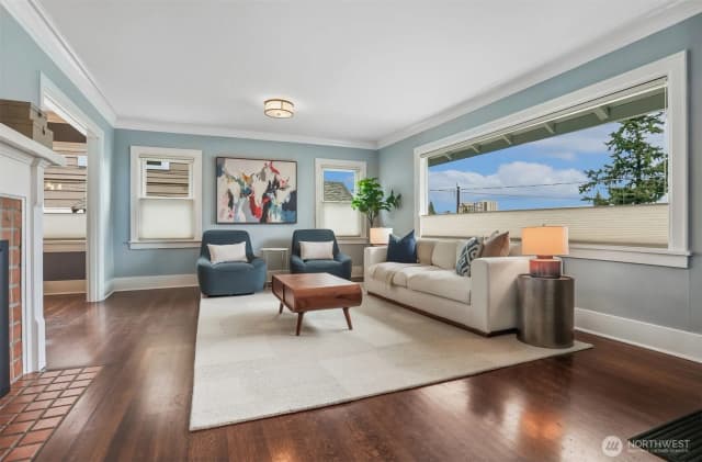 Property photo for 324 Ne 52nd Street, Seattle photo 5